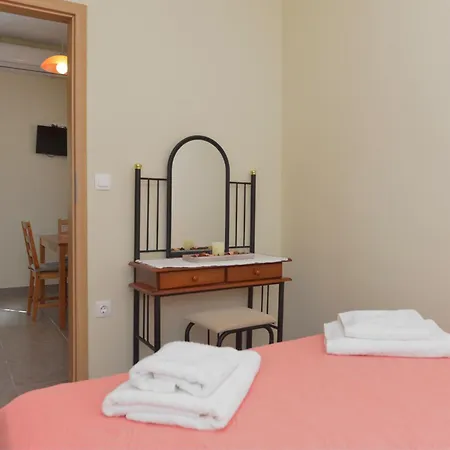 Aggelis Артемон